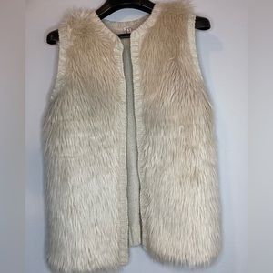 Red Camel Womens Size M cream faux fur Vest Full